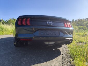 Ford Mustang Bullitt US - 6
