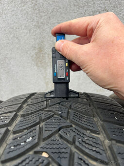 235/45R18 98V CONTINENTAL zimní pneumatiky 6,7mm - 6