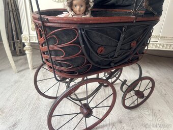 Kouzelná replika historického kočárku pro panenky - 6