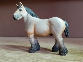 SCHLEICH Koně SBĚRATELSKĒ FIGURKY 44 aj. - 6