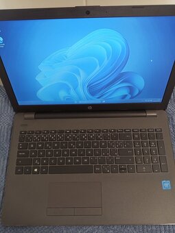 Notebook HP 250 G6 - Super stav - 6