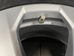 Toyota RAV 4 7x17 5x114,3 pneu 225/65/17 106H - 6
