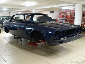 Karoserie Jaguar XJ6C 1976 po renovaci - 6