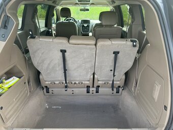Chrysler Town & Country 3.6 RT Stown DVD 2012 - 6