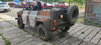 Uaz 469 - 6