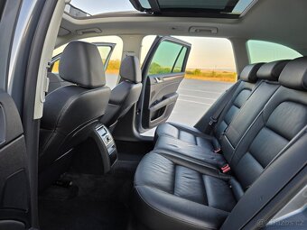 Škoda Superb Combi 3.6 FSI V6 4x4 Elegance DSG, FULL - 6