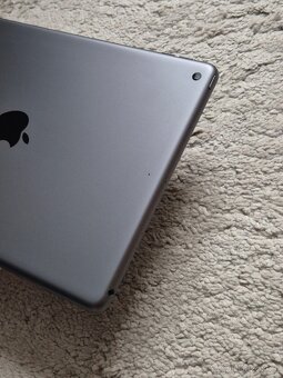 Apple iPad 8. generace 32gb - 6