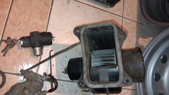 Škoda 1000-100-130 ventilátor, přepínače, hadice,světla,atd - 6
