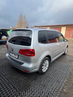 VW Touran 2.0 TDI DSG 2014 130 kW - 6