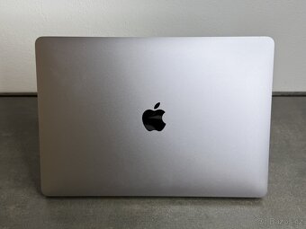 MacBook Air 13'' 2020 / M1 / 8GB / 256GB SSD / Space Gray - 6