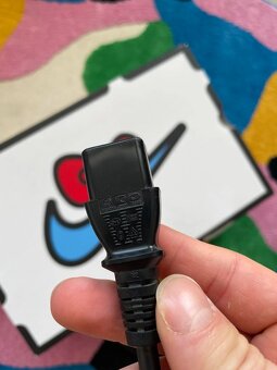 Napájecí kabel 1,8 m do PC / monitoru - 6