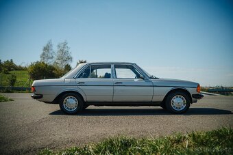 Mercedes-Benz 230 e (W123), automat, 2.majitel - 6