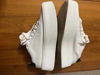 Bílé tenisky zn.Kennel & Schmenger, vel.40. - 6