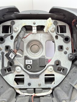 Volant BMW rada 1 a 3 nove prošití - 6