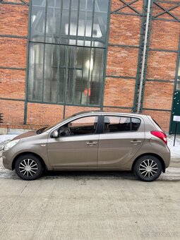 HYUNDAI I20 1.4 CRDI – NÍZKÝ NÁJEZD - 6