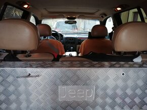 JEEP GRAND CHEROKEE 4,7 l, 175 KW, V8 USA - DÍLY - 6