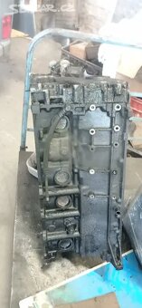 BMW 525 tds 105kw hlava blok - 6