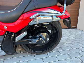 Suzuki Intruder M1800R - 6