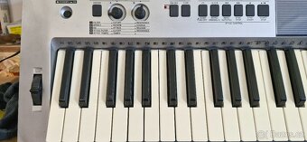 Klávesy Yamaha PSR E413 - 6