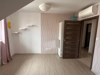 Spolubydlení pro studentky VŠ, byt 4+kk, 90 m2, Věry Junkové - 6