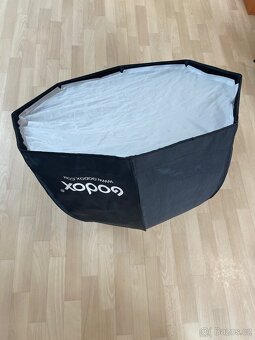 Godox AD200 + příslušenství (softboxy, stativ, držák, grid…) - 6