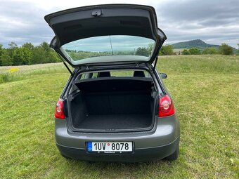 PRODÁM VOLKSWAGEN GOLF 5 1.4 i 1 MAJITEL. - 6