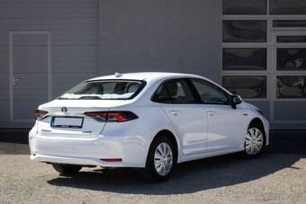 Toyota Corolla Hybrid - 6