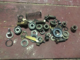 Aro 10 - drobné karosářské díly, blinkr a zrcátko a další - 6