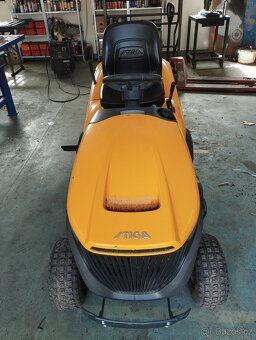 Stiga traktor na travu - 6