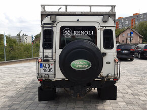 Land Rover Defender 110 TD5, 9míst, naviják, ČR, tažné 3,5t - 6