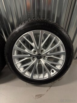 Komplet original kola Toyota Camry 235/45/18 - 6
