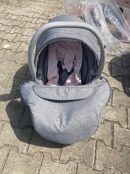 Prodáme kočárek 3v1 - 6