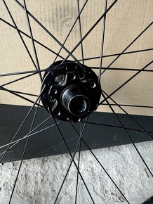 Zapletená kola Giant AM - 6