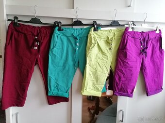 Kraťasy více barev - 6