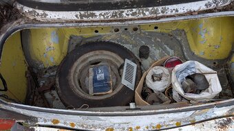 Trabant 601 limuzína 1970 + náhradní díly - 6