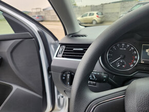 Škoda Octavia 1,6tdi 77kW najeto 1050km - 6