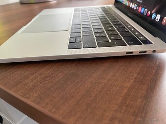 MacBook Pro 13 TouchBar 2017 - 6
