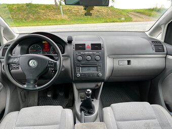 VW Touran 2.0 TDI - 6