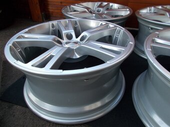 Nová alu kola originál Nissan 8x18 ET30 5x114,3x66 - 6