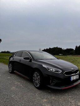 KIA PROCEED GT - 6