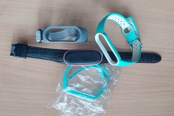 Mi Smart Band 6+ tři řemínky+kabel nabíjení - 6