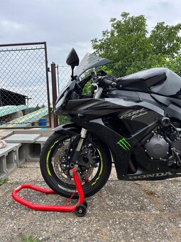 Honda CBR1000RR Fireblade - 6