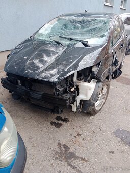 ford fiesta 1.4 - 6