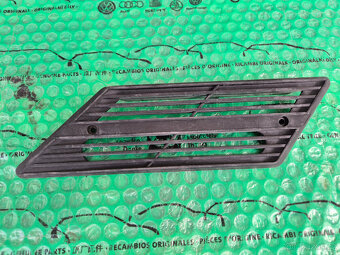 větrací mřížka zadního sloupku levá + pravá Škoda 120 113762 - 6