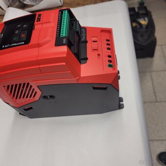 Frekvenční měnič SEW 7,5 kW - 6