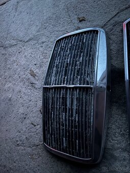 W123 predni maska kapoty - 6