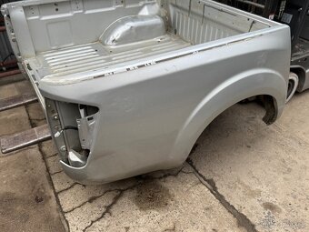 Díly korby / vložka / úchyty / víko Nissan Navara D23 - 6