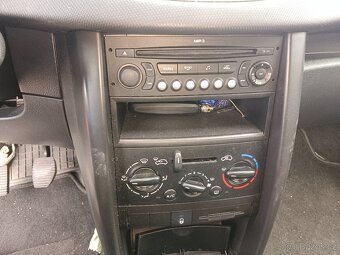 Peugeot 207 - 6