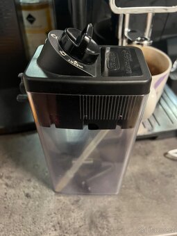 Kávovar DeLonghi ECAM 350.55 B - 6