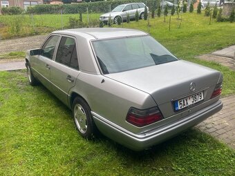 Mercedes-Benz - 6
